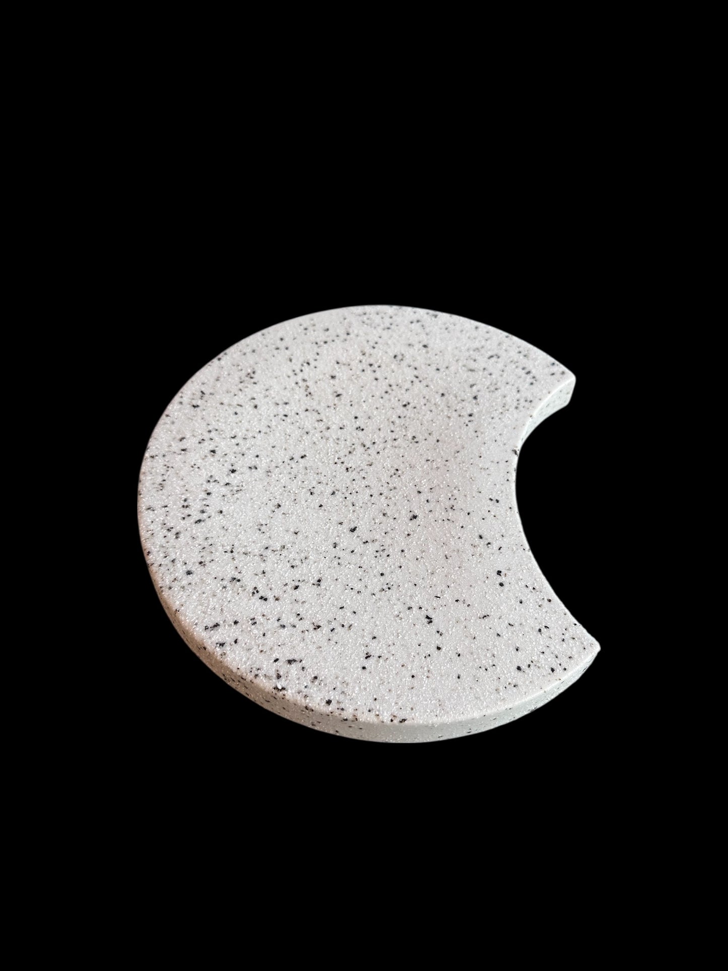White Moon" Kokedama Saucer Size: 7.5" x 6”