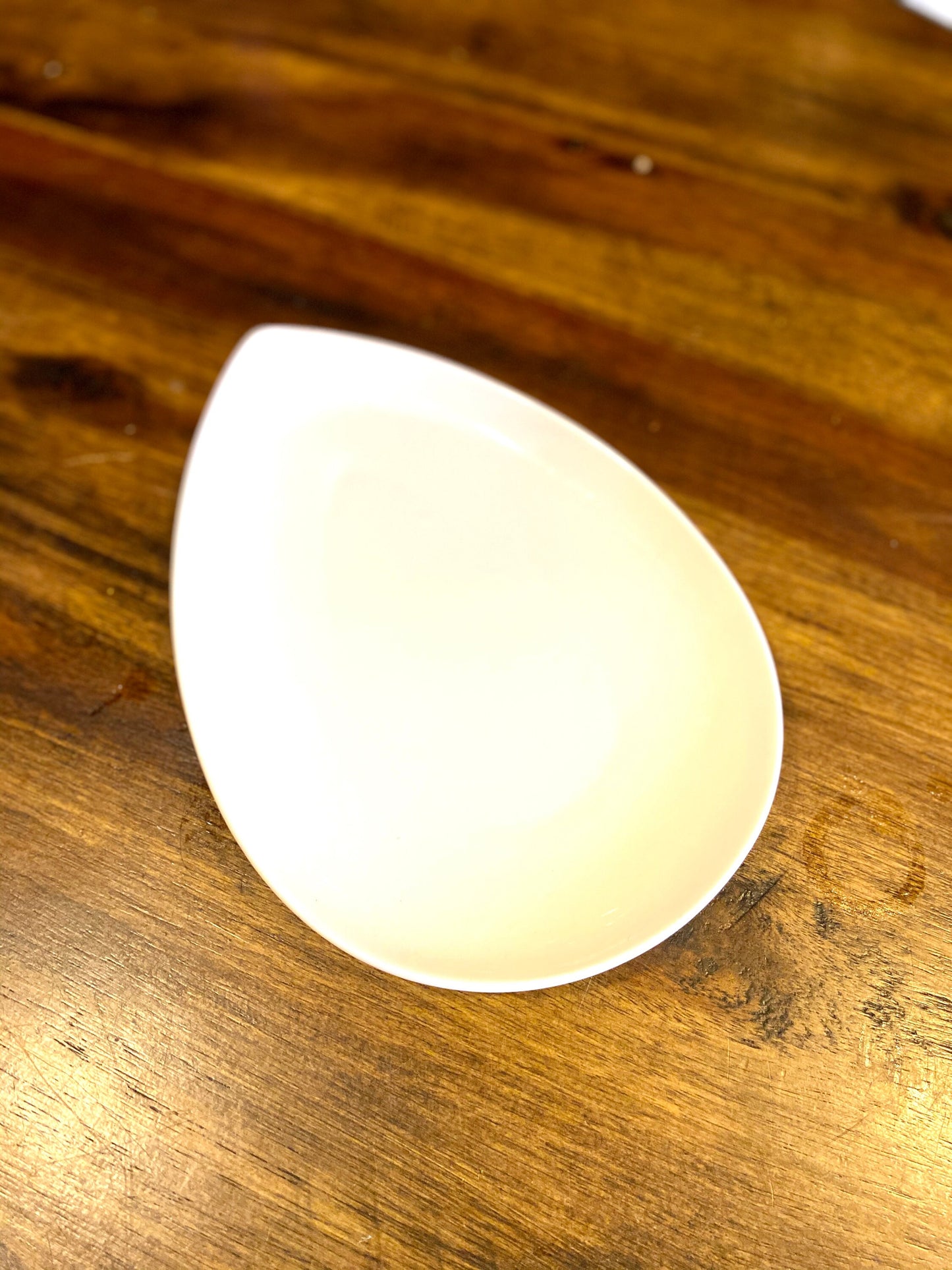 Tear Drop shape ceramic bowl, cute decoration, good for small to medium kokedama 8.25" x 5.5" x 0.8"