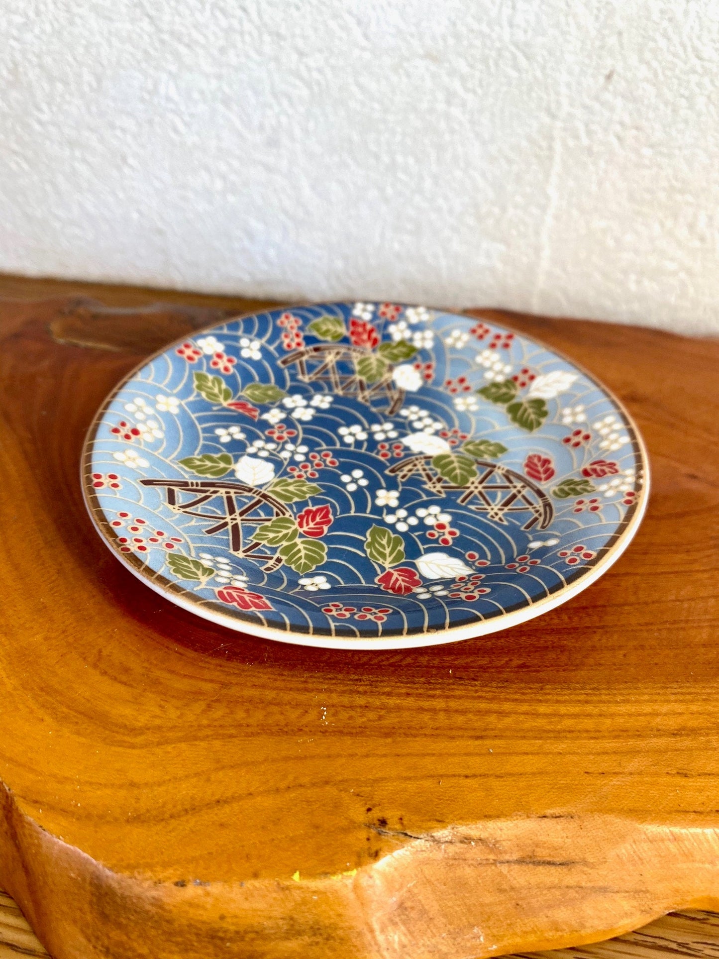 Small Japanese flower mozart with wafu designed Saucer for small Kokedama Size 4.13" diameter x 0.6" height