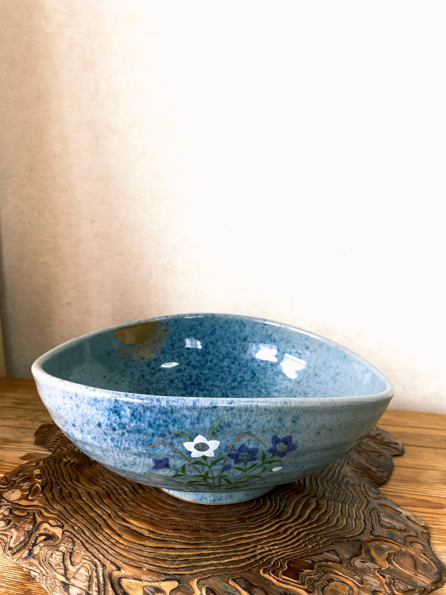 有田焼 Japanese Ceramic Saucer, "Seishu, 清秀", Moon party rabbit design, Size: 9" x 7.7" x 3.5"(H), comes with wooden protected box.