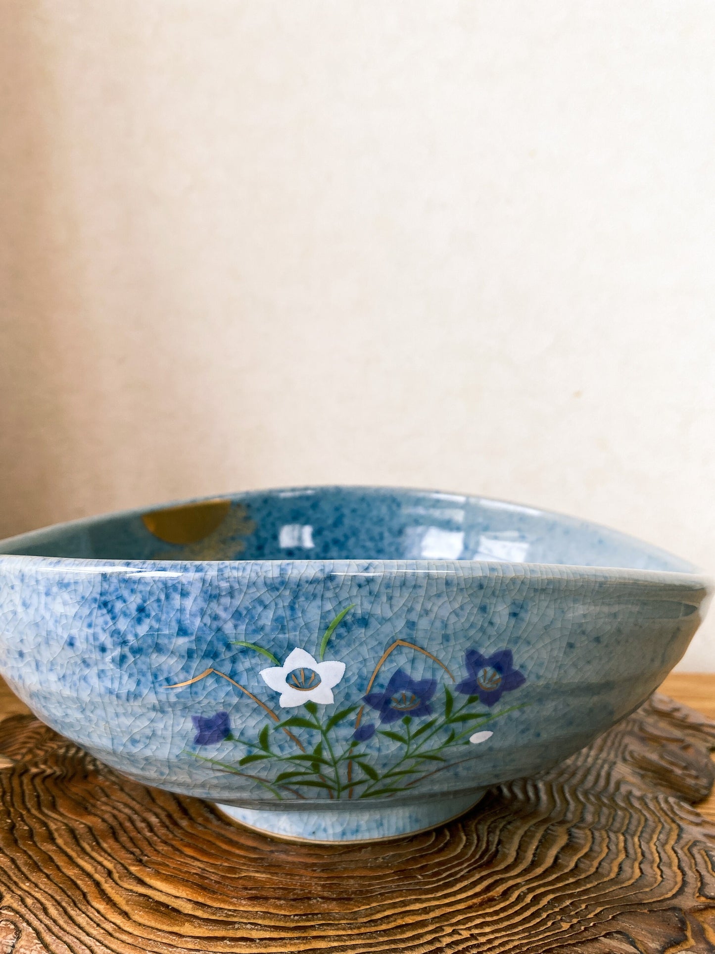 有田焼 Japanese Ceramic Saucer, "Seishu, 清秀", Moon party rabbit design, Size: 9" x 7.7" x 3.5"(H), comes with wooden protected box.