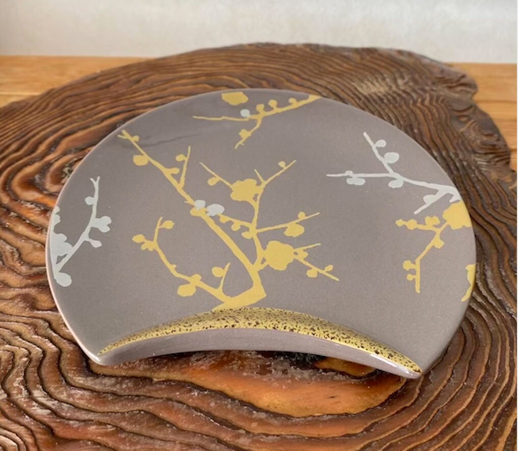 DEUXMERCI, Ceramic Saucer, shape of an ellipse, Quarter Moon, Oval. Seasonal plants design. 5.5" x 4.3" x 0.6"