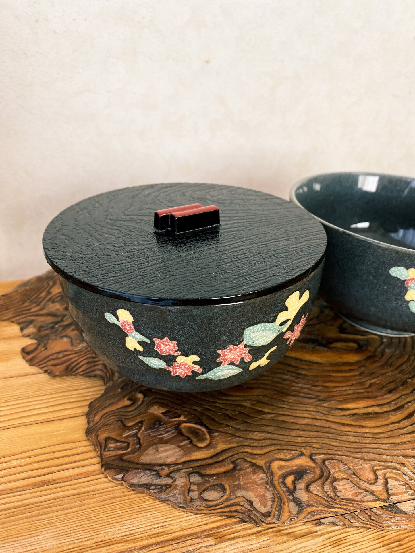 Ceramic wafu-Japanese autumn leaf design medium bowl, two size, 5" x 3.15" deep and 5.5" x 3.15" deep