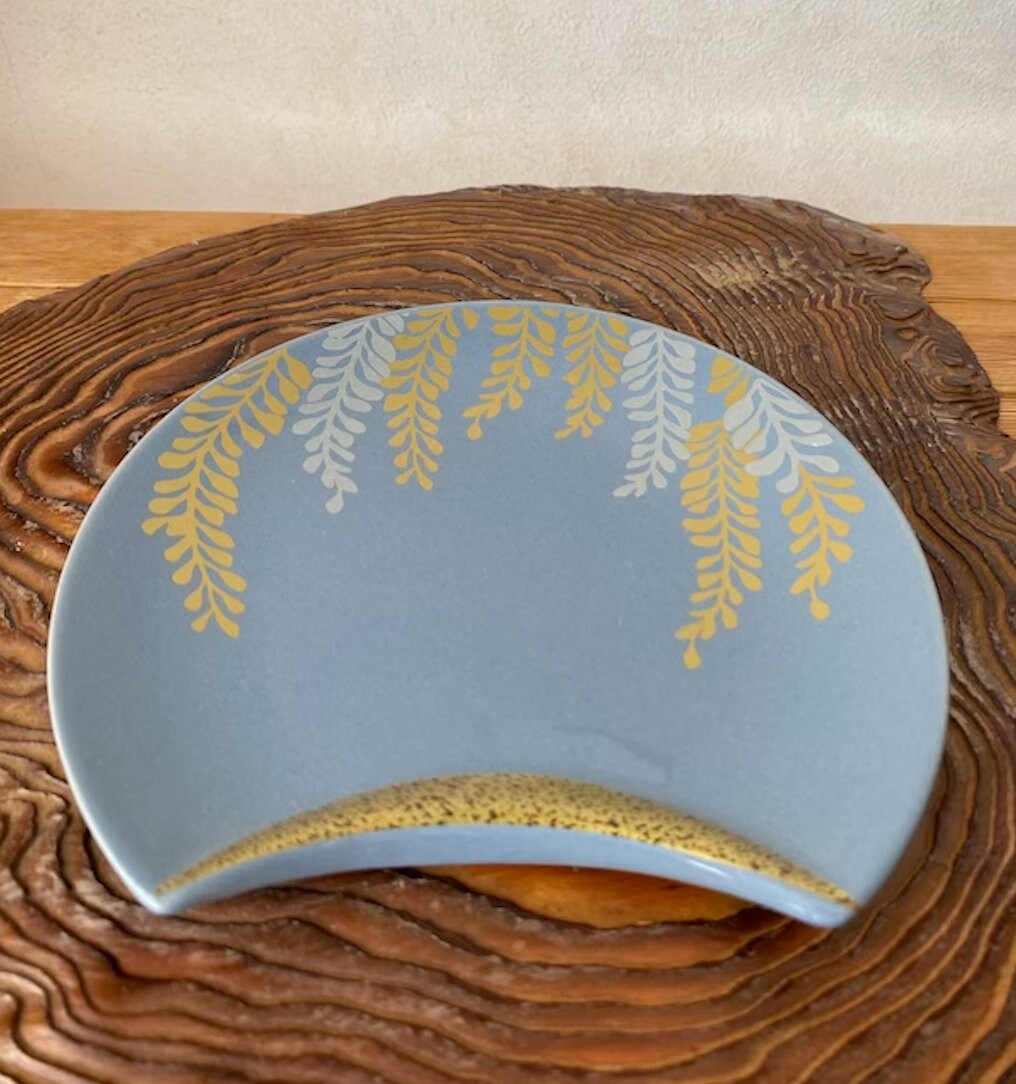 DEUXMERCI, Ceramic Saucer, shape of an ellipse, Quarter Moon, Oval. Seasonal plants design. 5.5" x 4.3" x 0.6"