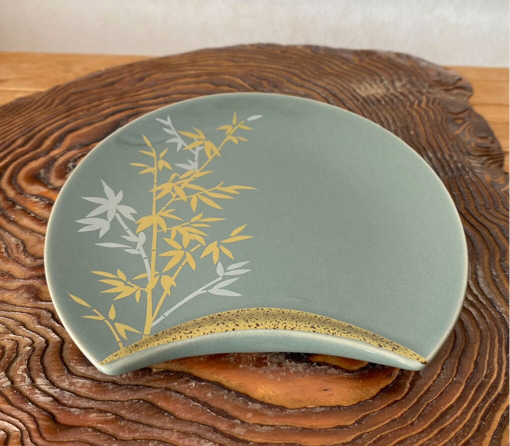 DEUXMERCI, Ceramic Saucer, shape of an ellipse, Quarter Moon, Oval. Seasonal plants design. 5.5" x 4.3" x 0.6"