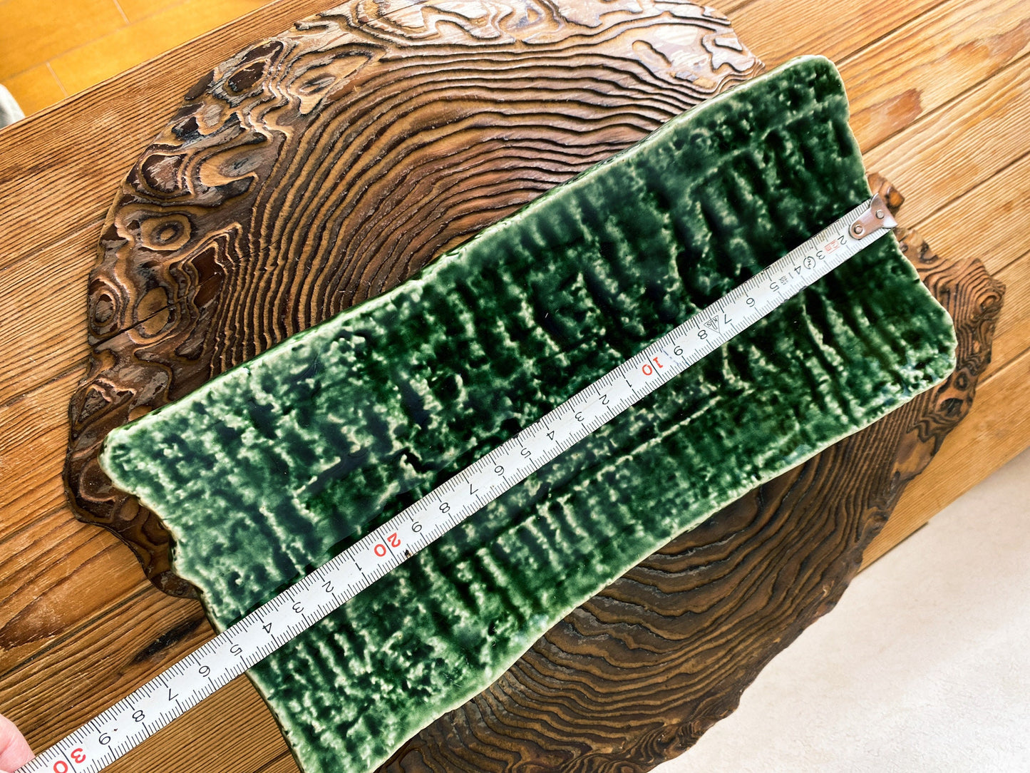 美濃焼 Minoyaki, Japanese Ceramic Saucer with leg, Size 9.84" x 4.72" x 1.57" height, beautiful green grazed with jomon monyou design.