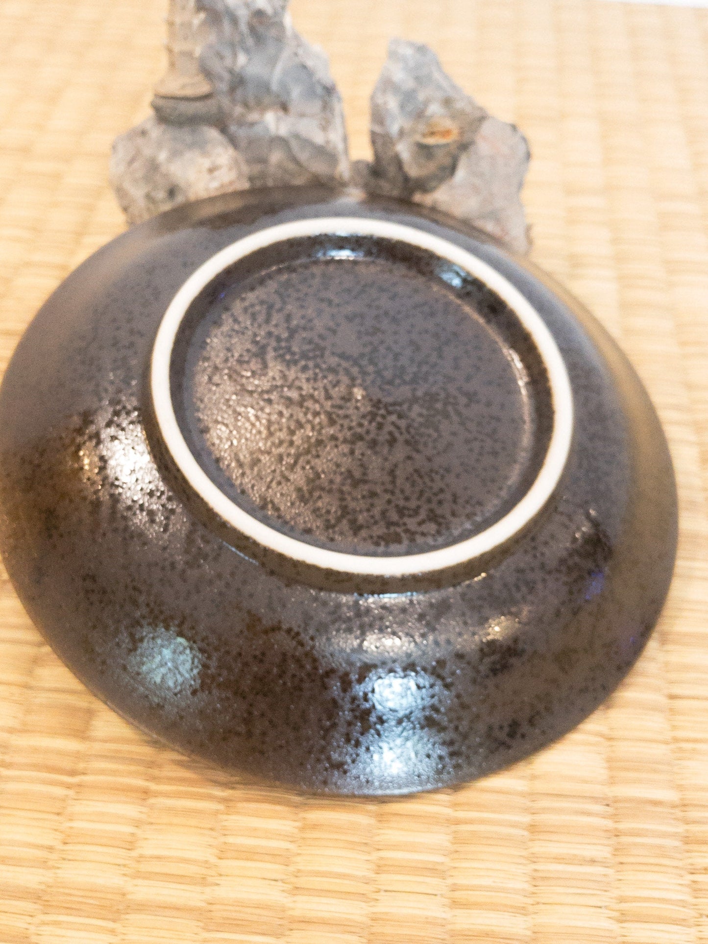 Small Japanese flower paint with wafu designed Saucer for small Kokedama Size 4.75" diameter x 1" height