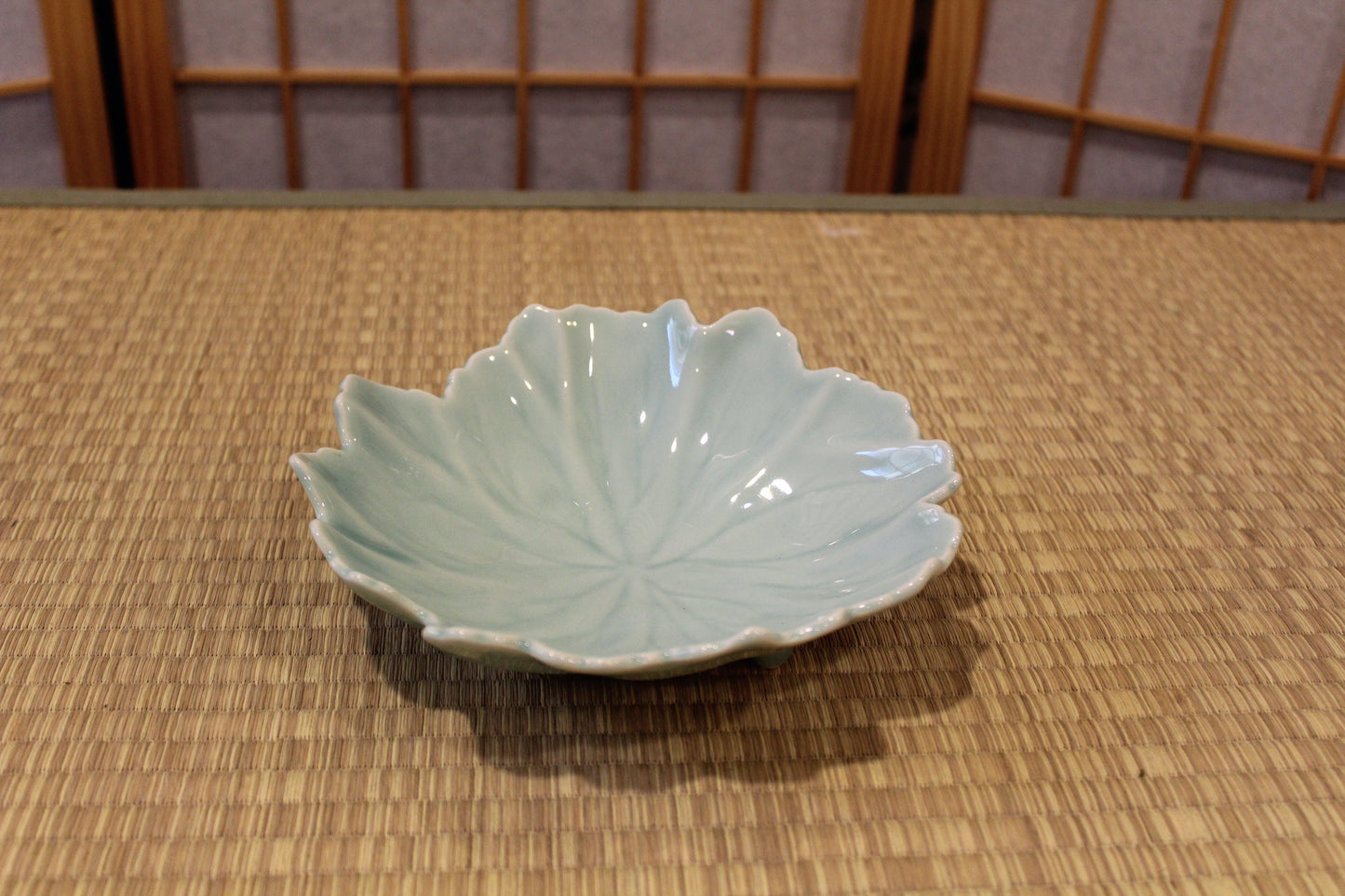 Japanese pottery Leaf designed plate, Made in Toki, Japan 7.25″ x 2.5″H