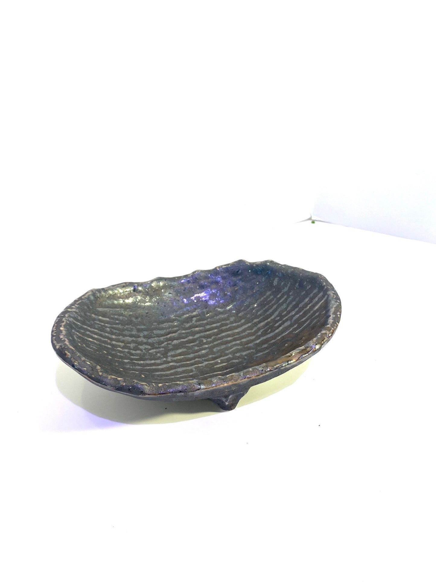 Oval black-copper color, Size 7 3/4" x 5 1/4" x 2 1/2"