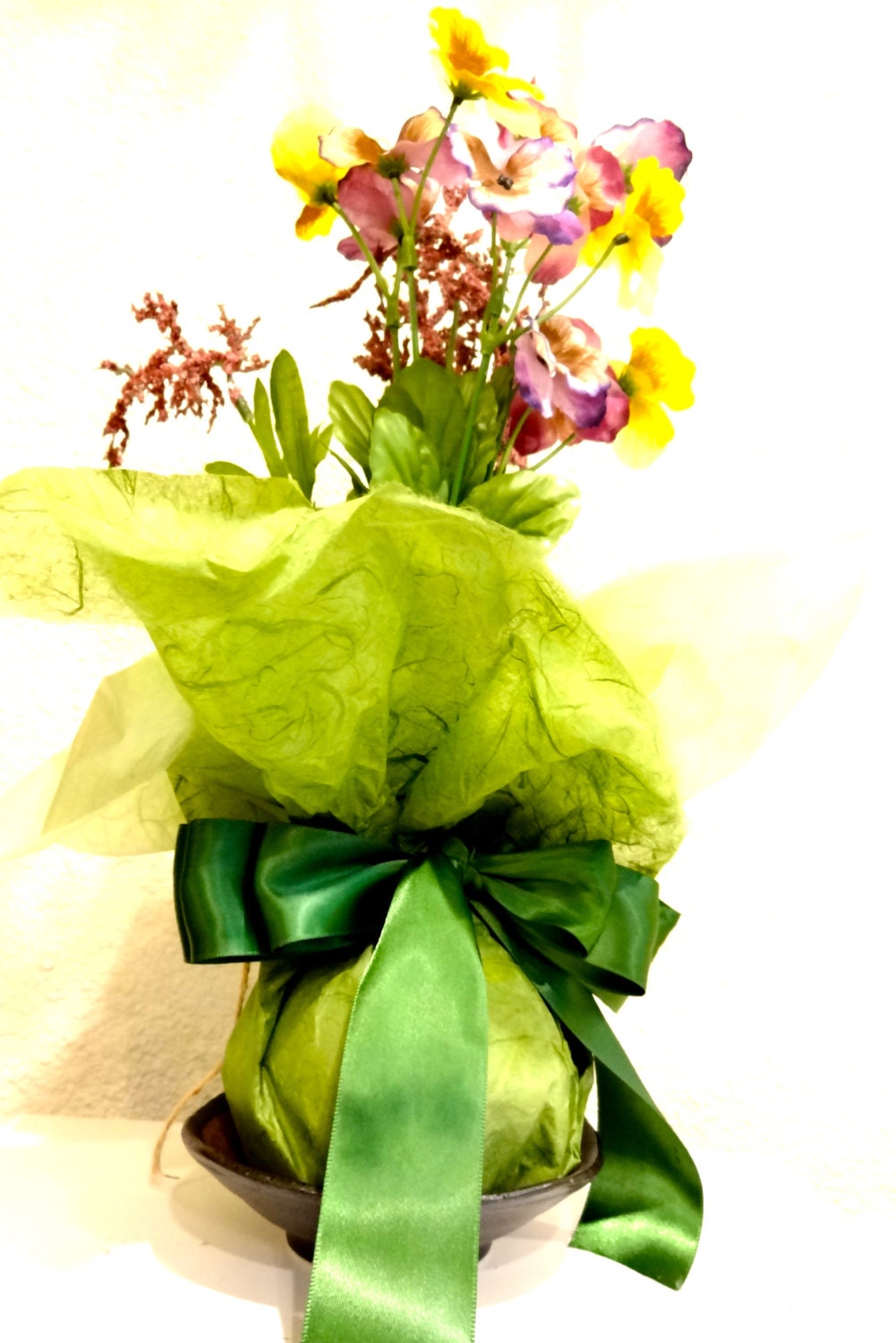 Gift wrapping with for your purchased Kokedama  (Only with Kokedama purchase)
