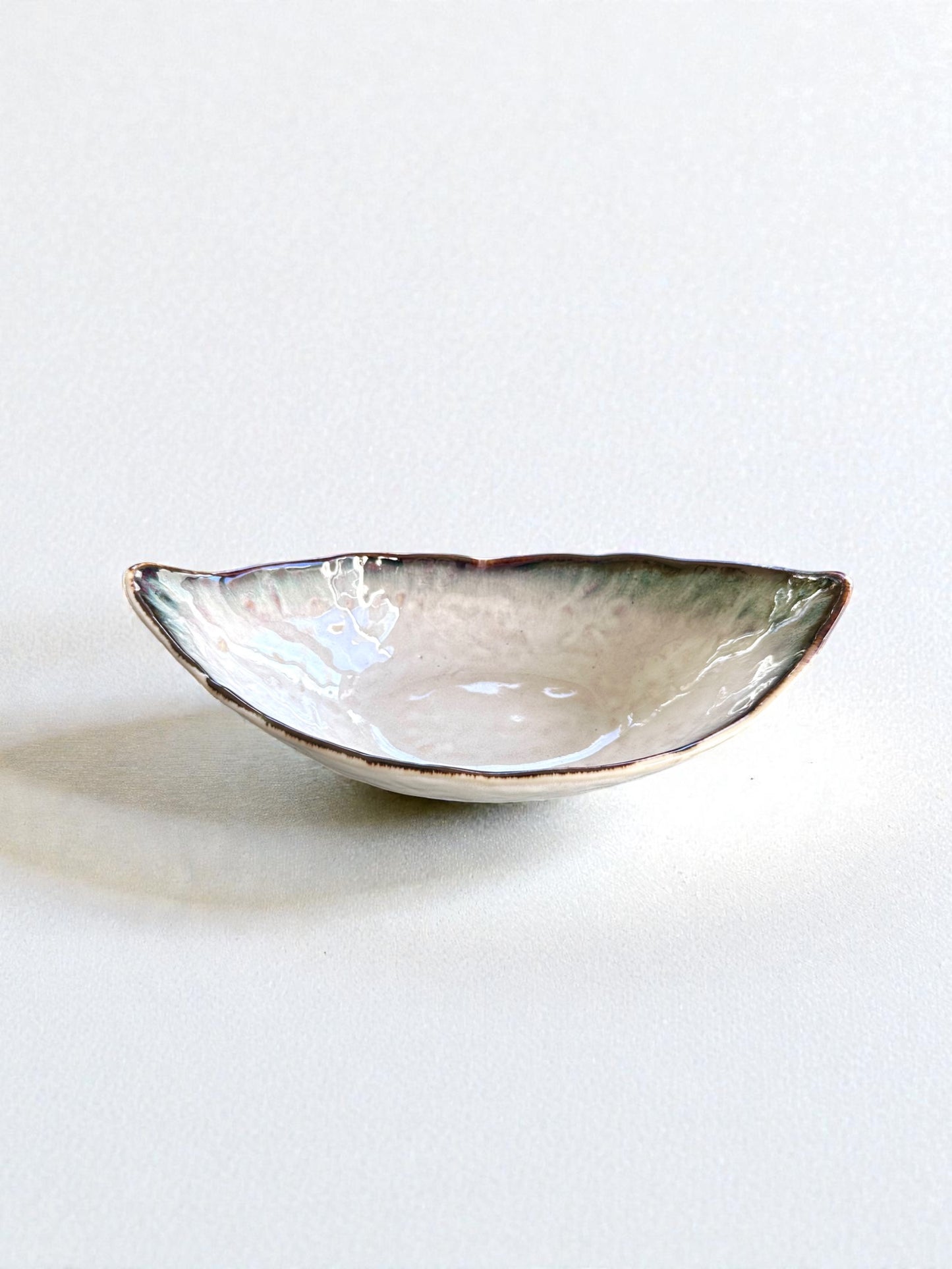 Boat (Fune) - Shape Kokedama Saucer – Soft White Glaze