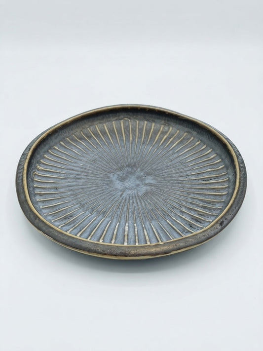 Peacock Chrysanthemum Footed Plate 孔雀菊彫高台皿5