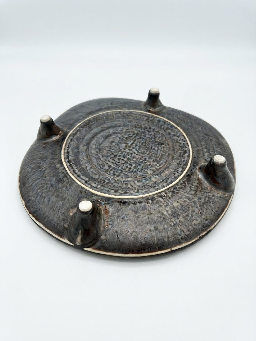 Peacock Chrysanthemum Footed Plate 孔雀菊彫高台皿5