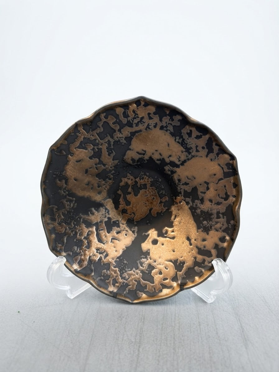 Gold Tataki Bellflower Bowl  (6.5" x 6.5" x 1.75"H)