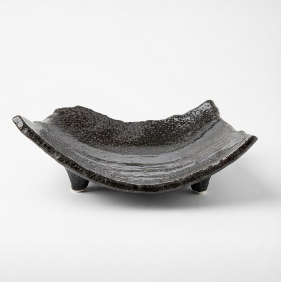 Yuzu Kuro Three-Footed Ceramic Kokedama Tray – Made in Japan