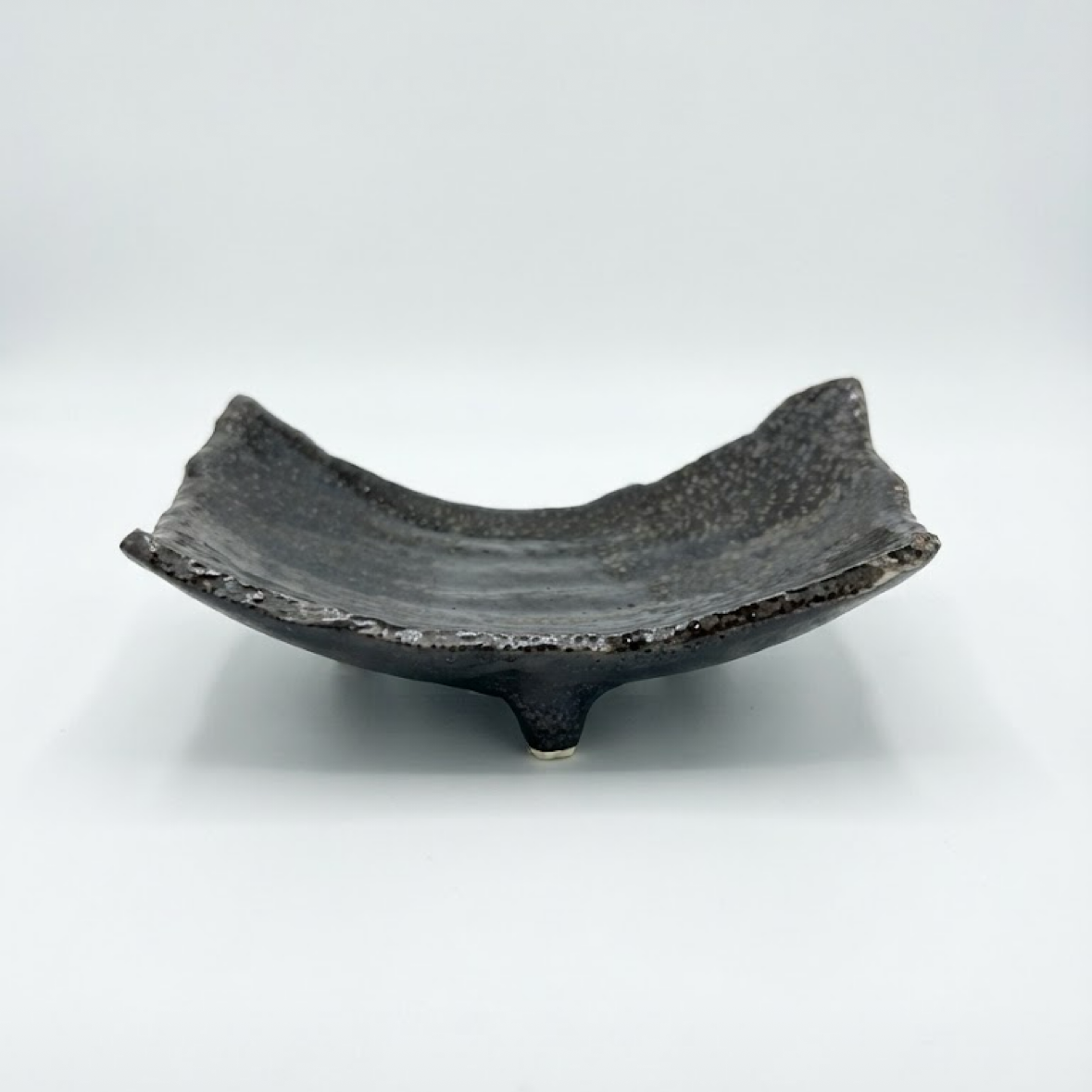 Yuzu Kuro Three-Footed Ceramic Kokedama Tray – Made in Japan