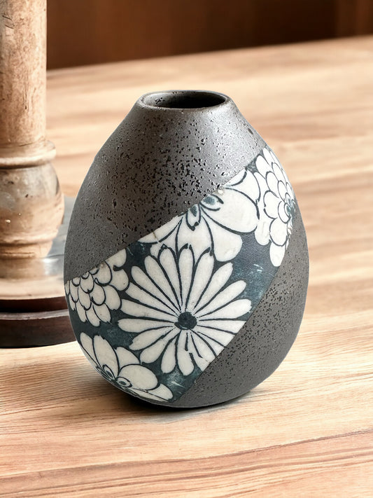 Floral Harmony Vase black/kiku