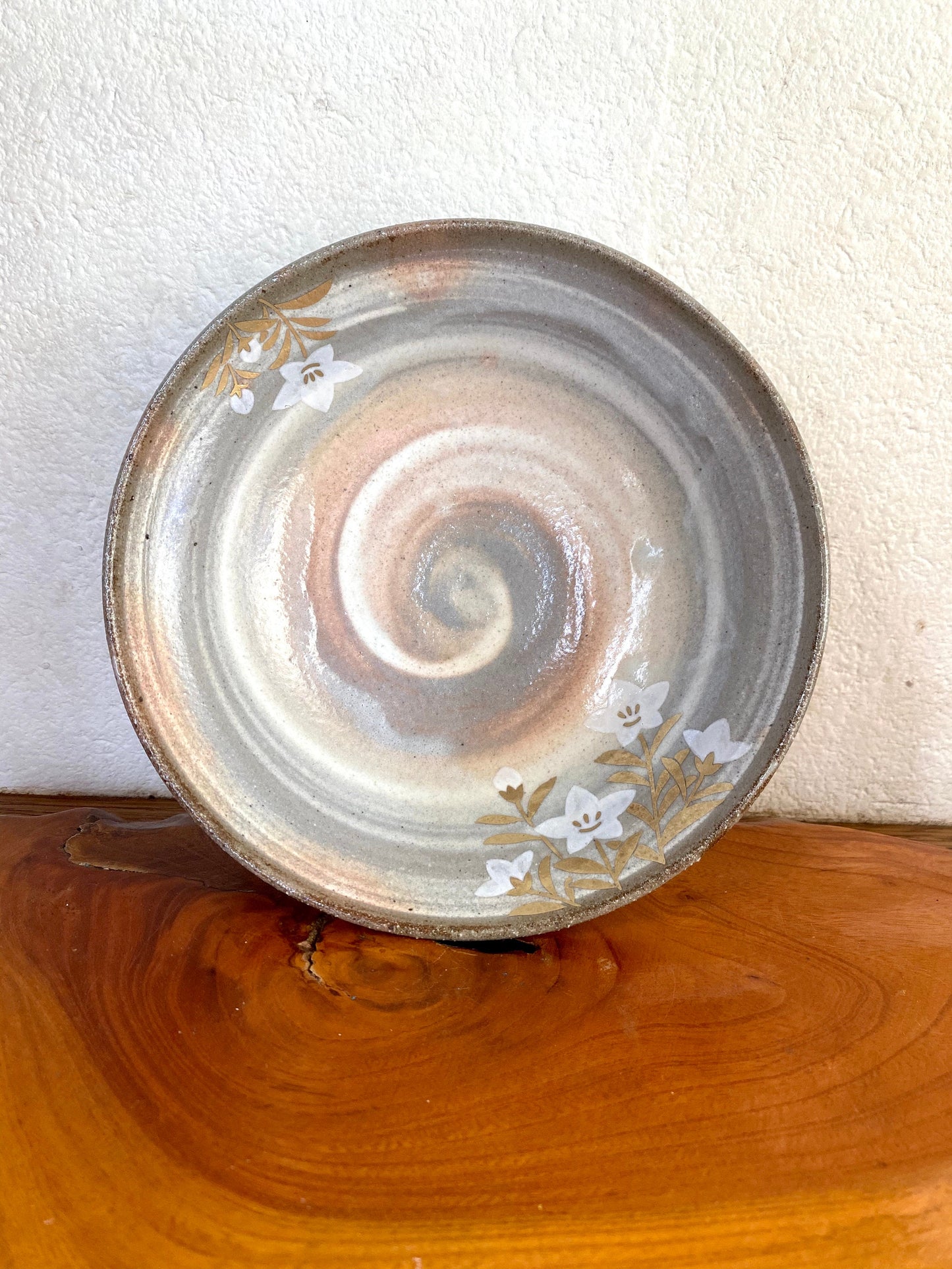 Japanese Porcelain Bowl, Tachikichi たち吉 橘吉 brand. 6.3" diameter 1.75" height.  It is good saucer for, small to medium Kokedama