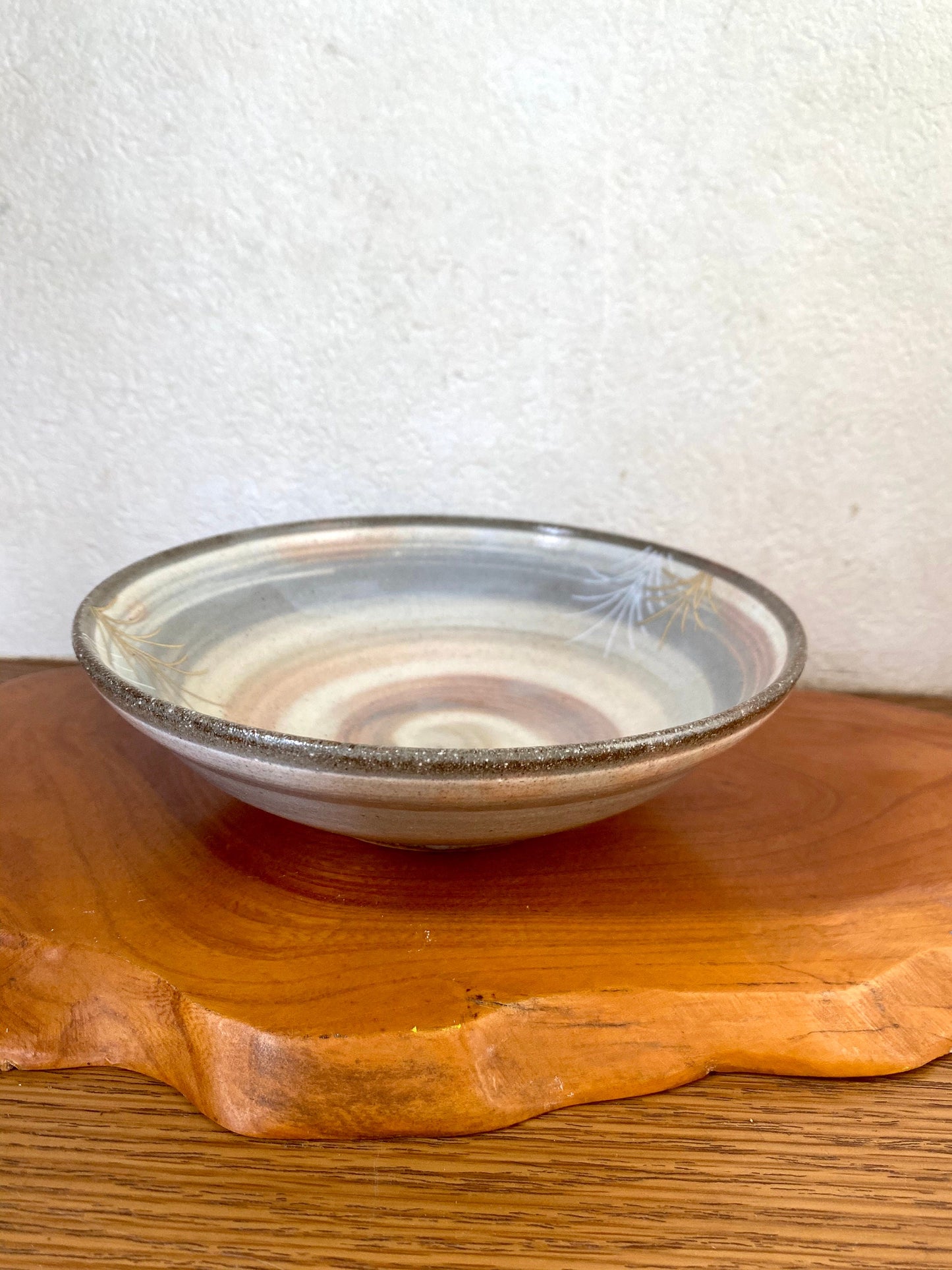 Japanese Porcelain Bowl, Tachikichi たち吉 橘吉 brand. 6.3" diameter 1.75" height.  It is good saucer for, small to medium Kokedama