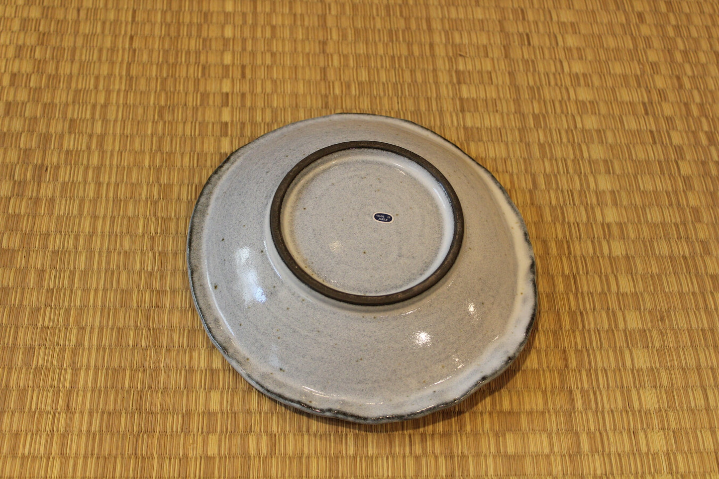 Unique roundish grazed light blue color with beautiful painting design ceramic saucers for Medium to large Kokedama. 7.5" x 7.5" x 1.25"