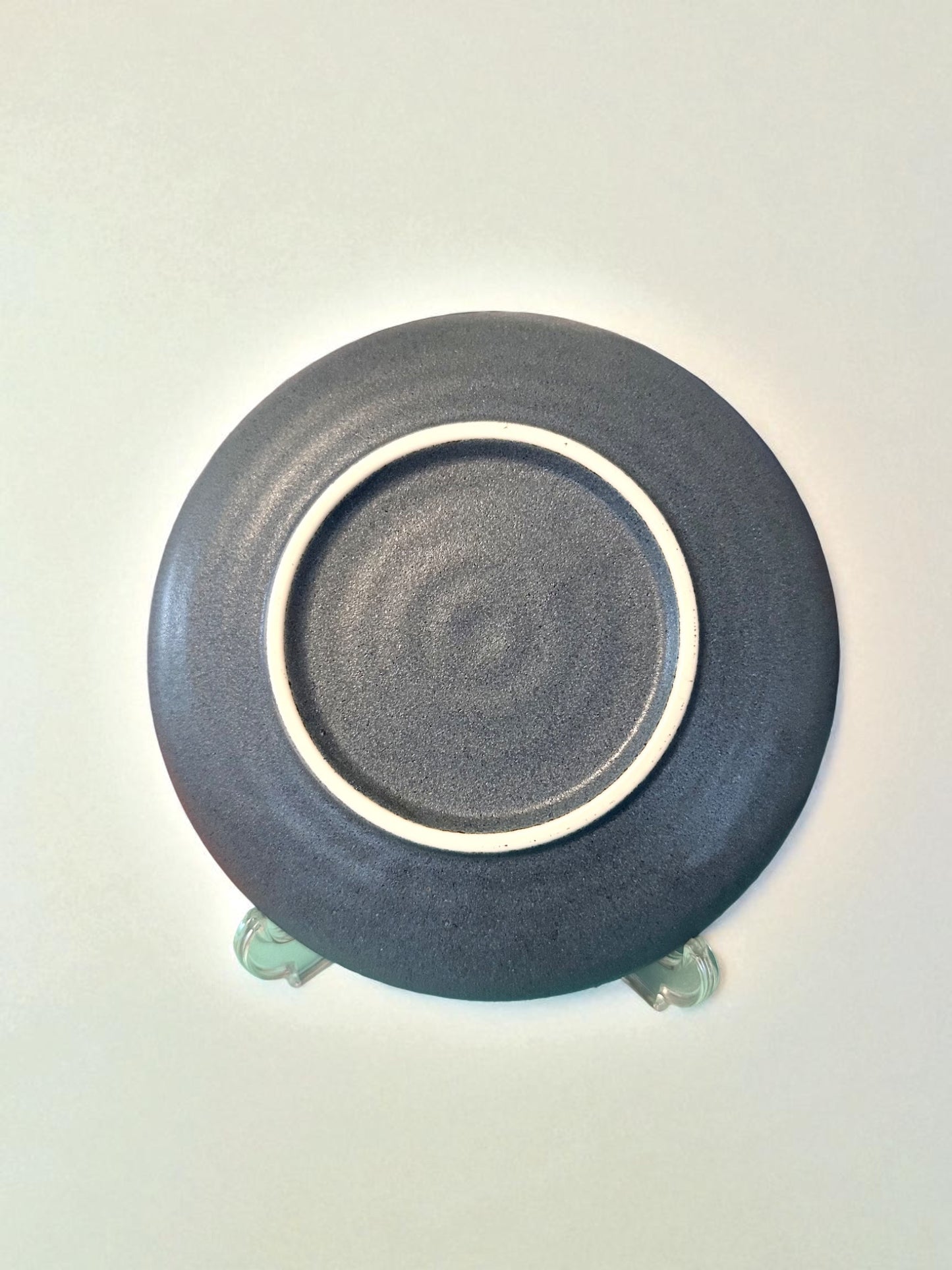 Shallow Ceramic Dish for Kokedama – 6.5"