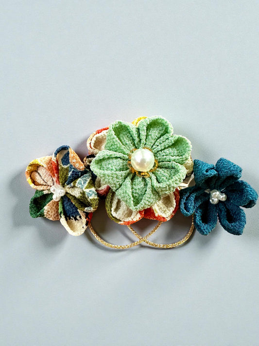 Harmony Trio – Tsumami Zaiku Flower Clip & Brooch